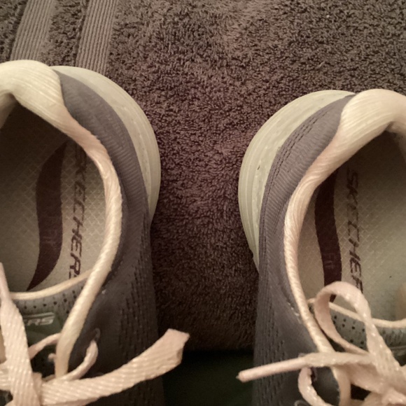 Runners - Picture 2 of 3